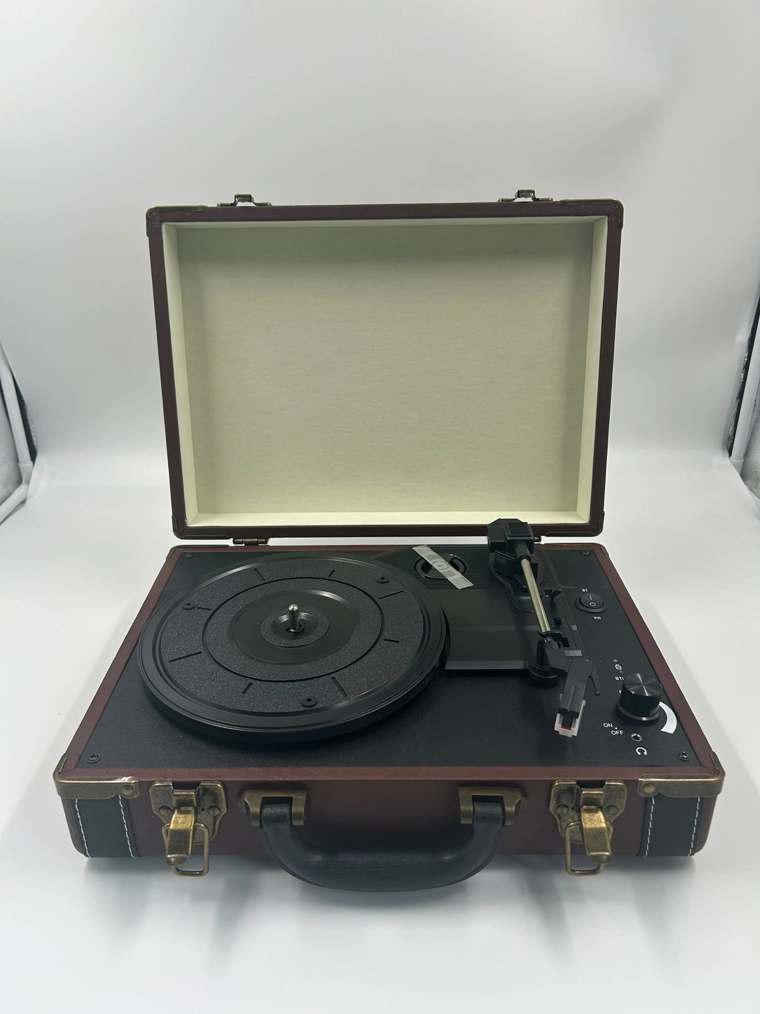 GDL Retro Çanta Pikap T317B KAHVERENGİ - Bluetooth, Şarjlı ve Taşınabilir Retro Plak Çalar