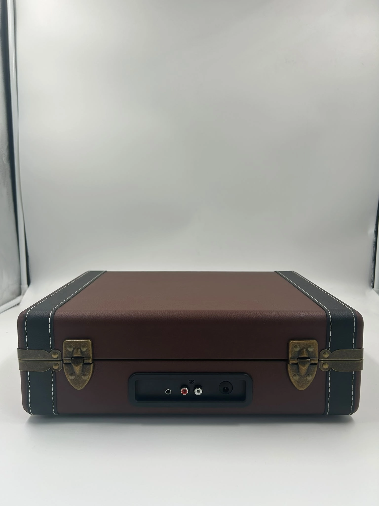 GDL Retro Çanta Pikap T317B KAHVERENGİ - Bluetooth, Şarjlı ve Taşınabilir Retro Plak Çalar
